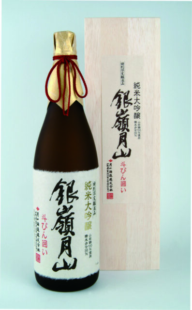 銀嶺月山　純米大吟醸　斗瓶囲い　1800ｍｌ